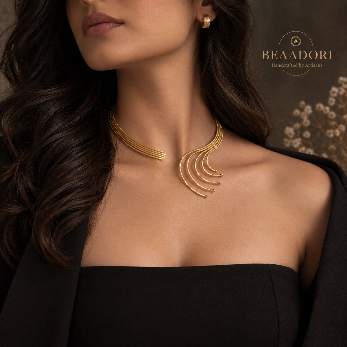 Aurelia Curve Brass Choker